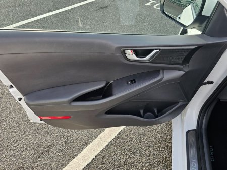 2018 Hyundai Ioniq FULL E V, 200 KM RANGE, FULL DEALER HISTORY, NEW NCT, FINANCE, WARRANTY, 5 STAR REVIEWS €9,995 thumbnail