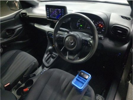 2021 Toyota Yaris - thumbnail 3