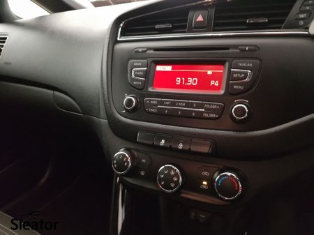 2017 Kia Ceed - thumbnail 5