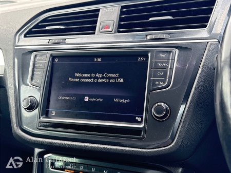 2017 Volkswagen Tiguan - thumbnail 13