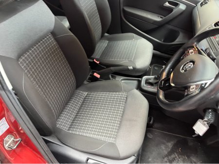 2015 Volkswagen Polo - thumbnail 11