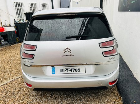 2016 Citroen Grand C4 Picasso BlueHDi 150 6-speed manual Exclusive+ €8,750 thumbnail