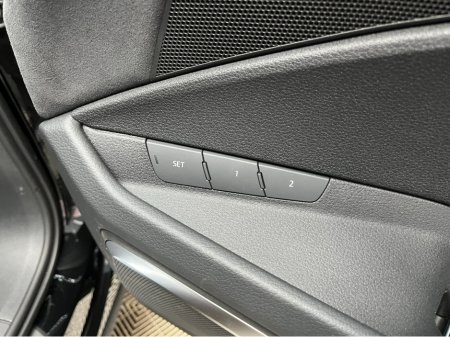 2024 Audi Q8 e-tron €64950 2024 AUDI Q8 E-TRON 55 QUATTRO S-LINE AUTOMATIC / CRUISE CONTROL / 360° CAMERA / ELECTRIC MEMORY & HEATED SEATS / PADDLE SHIFTERS / AMBIENT LIGHTS / APPLE CARPLAY / HEATED REAR SEATS €64,950 thumbnail