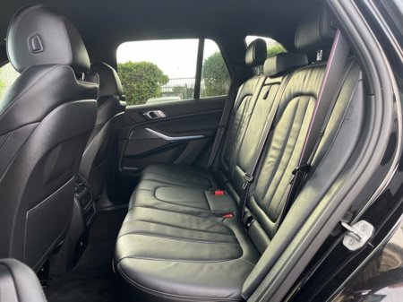 2021 BMW X5 M SPORT XDRIVE 45E PHEV AUTOMATIC // €54,945 thumbnail