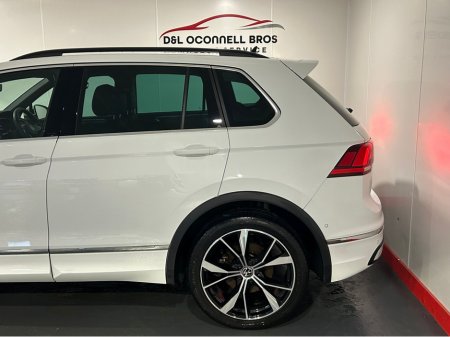 2023 Volkswagen Tiguan R-LINE 1.4 TSI PHEV S- DSG €38,950 thumbnail