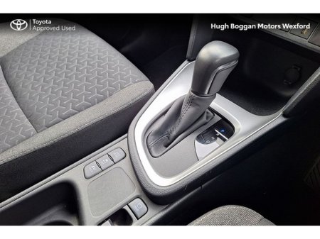 2024 Toyota Yaris Cross LUNA SPORT BITONE, MINT CONDITION €29,995 thumbnail