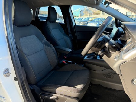 2023 Renault Captur Keyless Entry thumbnail