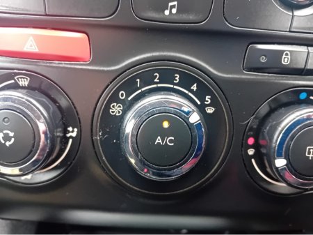 2012 Citroen C4 - thumbnail 16