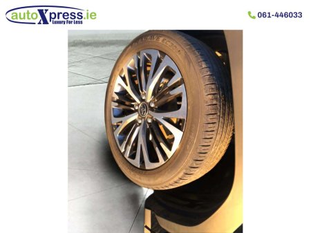 2022 Toyota Yaris Cross 1.5 HYBRID G Only 7000 Miles €26,995 thumbnail