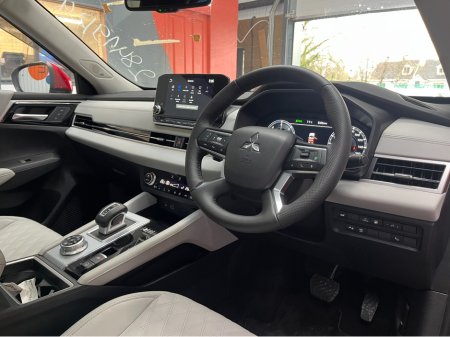 2024 Mitsubishi Outlander - thumbnail 11