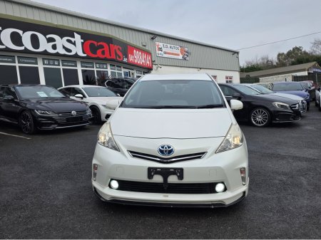 2014 Toyota Prius Alpha (7 Seater) - SELF CHARGING HYBRID -ALLOYS - REVERSE CAMERA - SIMI DEALER - LOW ROAD TAX BAND €14,450 thumbnail