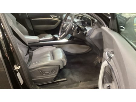 2022 Audi e-tron - thumbnail 2