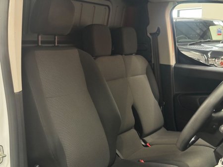 2020 Peugeot Partner - thumbnail 12