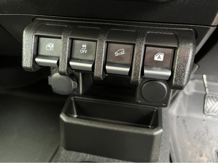 2024 Suzuki Jimny SIERRA 4 SEAT MANUAL 1.5 PETROL //LOW MILES//HIGH SPEC//HEATED SEATS//CRUISE CONTROL//KEYLESS ENTRY//REVERSE CAMERA// thumbnail