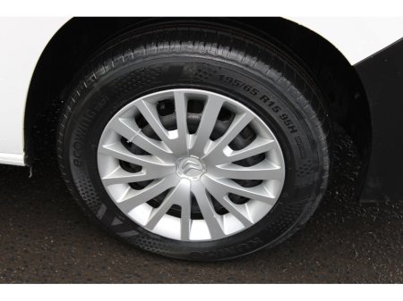 2021 Citroen Berlingo  €15,950 thumbnail