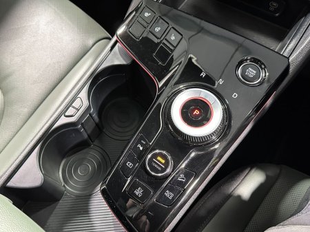 2024 Kia Sportage Anniversary Edition Plug-in Hybrid €39,800 thumbnail