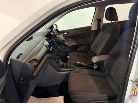 2021 Volkswagen T-Cross 1.0 TSI MANUAL 5SPEED 95BHP 5DR €19,950 thumbnail