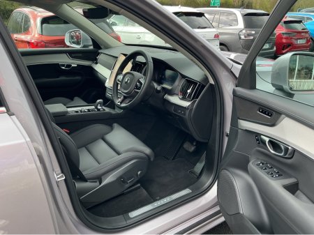 2025 Volvo XC90 - thumbnail 12