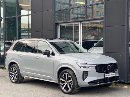 2025 Volvo XC90 T8 Dark Plus AWD Auto (PHEV) €78,900 thumbnail