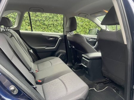 2022 Toyota Rav4 LUNA 2.5 HYBRID // PARKING SENSORS // DIGITAL CLUSTER // DUAL ZONE CLIMATE CONTROL €32,900 thumbnail