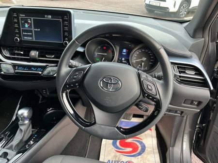 2022 Toyota C-HR - thumbnail 9