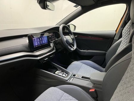 2025 Skoda Octavia Sportline Combi DSG 2.0TDI 150BHP - Reversing Camera - Climate Control - Heated Seats - Cruise Control - Keyless Start - Apple CarPlay/Android Auto €45,950 thumbnail