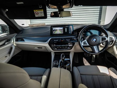 2023 BMW 5 Series - thumbnail 10