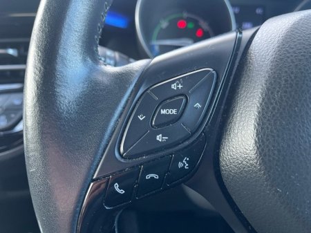 2020 Toyota C-HR 1.8 HYB LUNA SPORT 4 4DR AUTO thumbnail