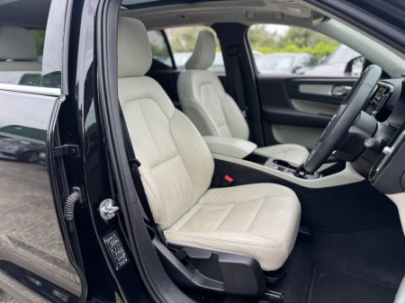 2022 Volvo XC40 - photo 17