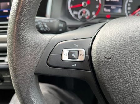 2019 Volkswagen Polo - thumbnail 18