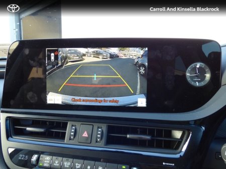 2023 Lexus ES 300 H Hybrid Dynamic €46,950 thumbnail