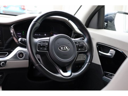 2020 Kia Niro - thumbnail 13