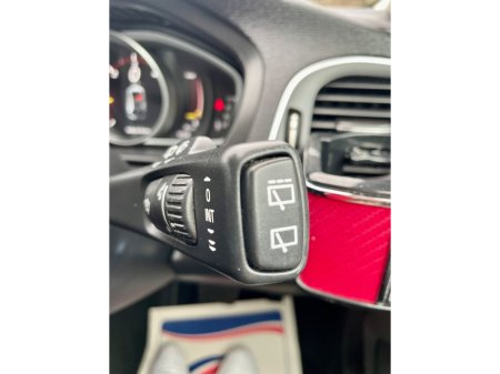 2017 Volvo V40 - thumbnail 40