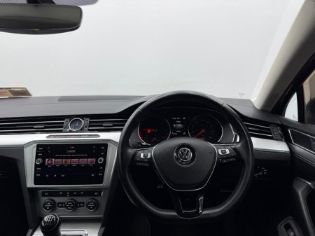 2018 Volkswagen Passat 1.6 TDI 120HP Comfortline €14,950 thumbnail