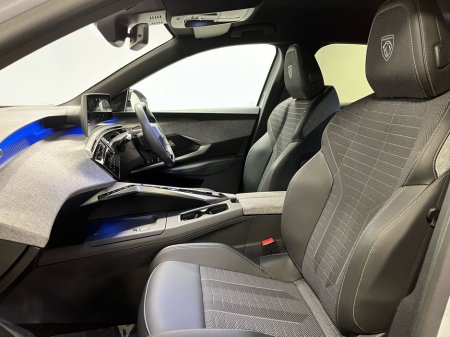 2025 Peugeot 3008 GT EV 73kWh 210BHP - Reversing Camera - Ambient Lighting - Sat Nav - Climate Control - Heated Seats/Steering Wheel - Keyless Start - Apple CarPlay/Android Auto €35,450 thumbnail