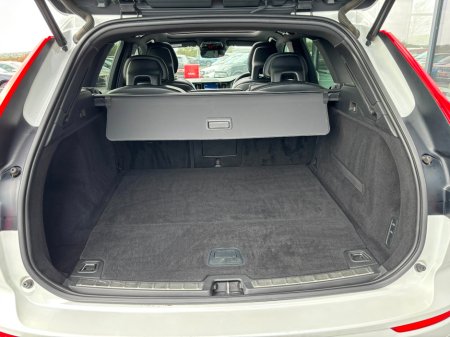 2018 Volvo XC60 T8 R-Design Pro AWD 320BHP €26,995 thumbnail