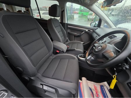 2013 Volkswagen Touran 7 SEATER FAMLY MPV 1.4 TSI AUTOMATIC - PRIVACY GLASS  - REV CAMERA - SIMI DEALER - SPECIALISING IN IMPORTS OF GERMAN AUTOMATIC HI SPEC CARS €9,950 thumbnail