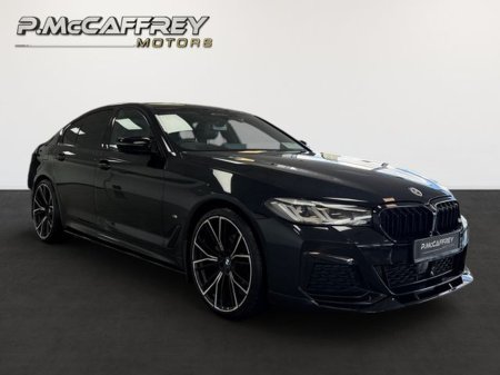 2022 BMW 5 Series - thumbnail 3