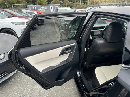 2017 Toyota Auris - thumbnail 13