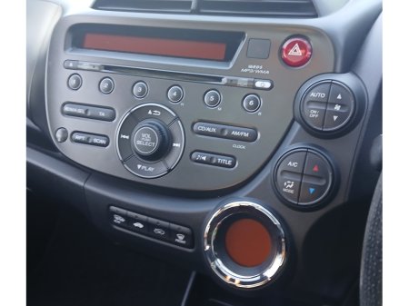 2012 Honda Jazz **AUTOMATIC** 1.3 VTEC EXECUTIVE 5dr - ONLY 29K KLMS €8,950 thumbnail