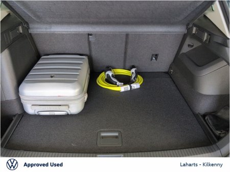 2025 Volkswagen Tiguan 3 ELEGANCE 1.5TSI 204HP DSG PHEV €54,950 thumbnail