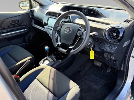 2018 Toyota Aqua - thumbnail 14