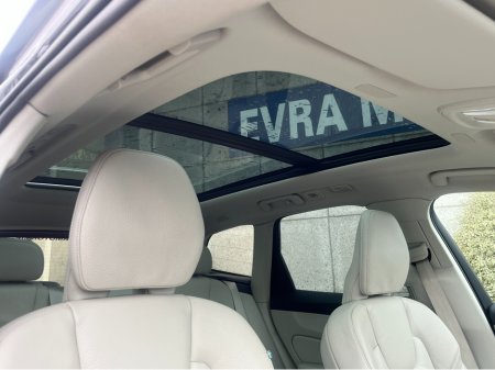 2023 Volvo XC60 T6 PHEV PLUS DARK AWD 2.0 PETROL //PANORAMIC GLASS ROOF//FULL LEATHER HEATED SEATS//ADAPTIVE CRUISE CONTROL// thumbnail