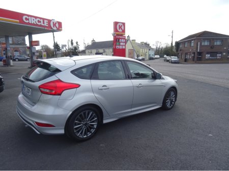 2018 Ford Focus - thumbnail 7