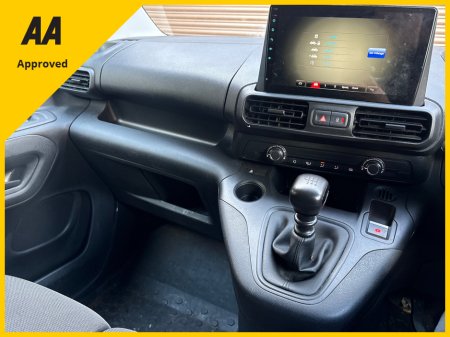 2020 Peugeot Partner - thumbnail 17