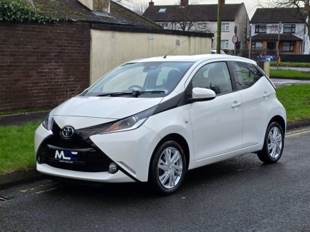 2017 Toyota Aygo 1.0 VVT-i x-play+ €8,450 thumbnail