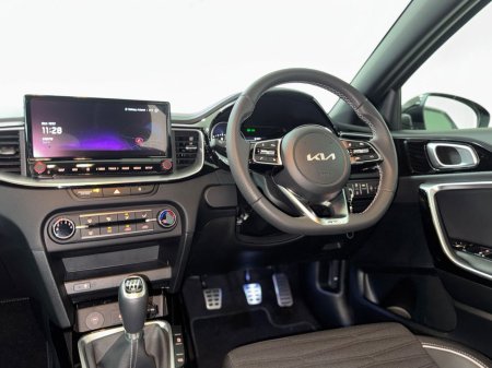 2025 Kia Ceed - thumbnail 8