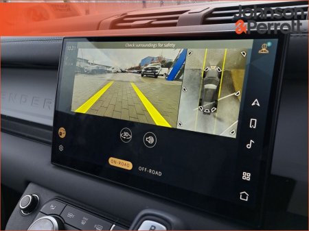 2025 Land Rover Defender - thumbnail 35