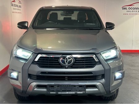 2022 Toyota Hilux INVINCIBLE X D-4D 4WD INVINCIBLE DCB €42,500 thumbnail