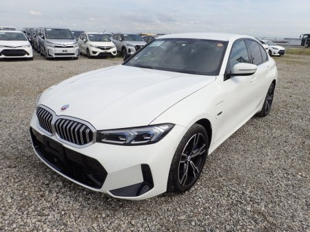 2023 BMW 3 Series 330E PLUG IN HYBRID M-SPORT PLUS PACK // HUGE SPEC IN AS NEW CONDITION // BUY WITH CONFODENCE AA AND SIMI APPROVED DEALER 2025 // FINANCE ARRANGED // ALL TRADE INS WELCOME  // CALL NOW TO ARRANGED A T €36,950